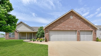 3902 Rushgrove Dr, Lafayette, IN 47909