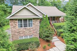 33 Warlick Rd, Mills River, NC 28759