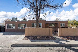 900 Georgia St SE, Albuquerque, NM 87108