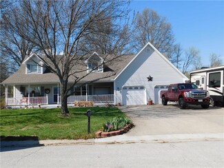 211 Samphill St, Lawson, MO 64062