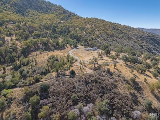 27201 El Camino Dr, Bear Valley Springs, CA 93561