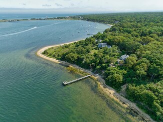 2 Bradford Ct, Oak Bluffs, MA 02557