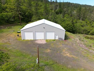 365 White Tail Dr, Eagle Point, OR 97524