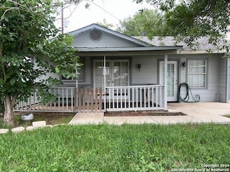 116 N Matlock St, Poth, TX 78147