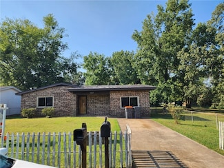 1002 E F St, Russellville, AR 72801