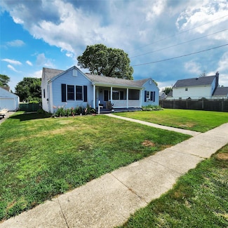 200 E 11th St, Huntington Station, NY 11746