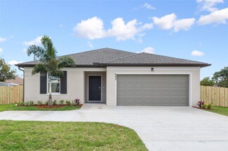 642 SW Tulip Blvd, Port Saint Lucie, FL 34953