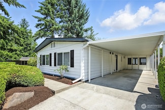 17224 Woodcrest Dr NE, Bothell, WA 98011
