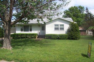 1113 Malibu Dr, Henry, IL 61537