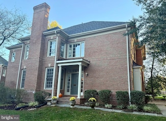 4801 26th St N, Arlington, VA 22207