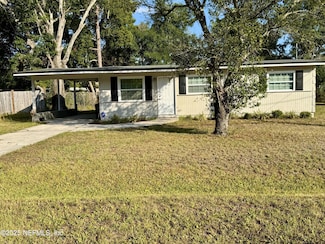 353 Wildwood Ln, Orange Park, FL 32073