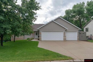 701 Linda Dr, Eagle Lake, MN 56024