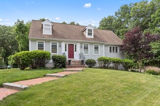 90 Nokomis Rd, Hingham, MA 02043