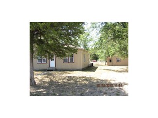 104 Leloup 3rd St, Wellsville, KS 66092