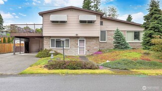 1066 Lynnwood Ave NE, Renton, WA 98056
