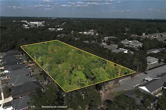 6447 Johnston Ln, Mobile, AL 36695