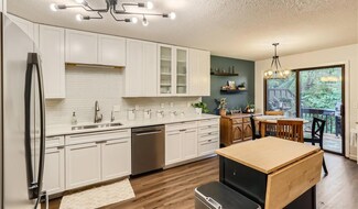 2631 Sumac Ct, Saint Paul, MN 55110