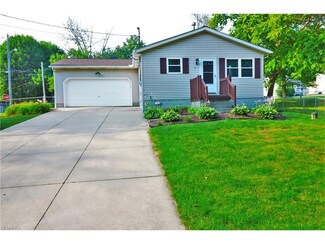 77 Radnor Ave, Akron, OH 44319