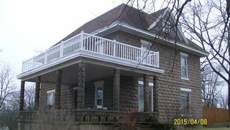 421 W Fairview Ave, Endeavor, WI 53930