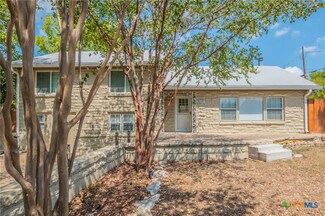 1209 College St, Gatesville, TX 76528