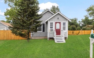 120 Harrop Ave, Warwick, RI 02886