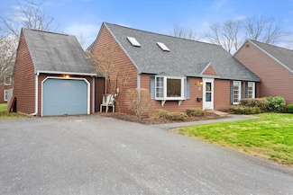 22 Cortland Cir, Bangor, ME 04401