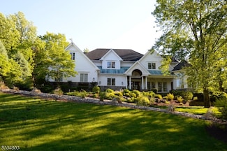 310 Haven Rd, Franklin Lakes, NJ 07417