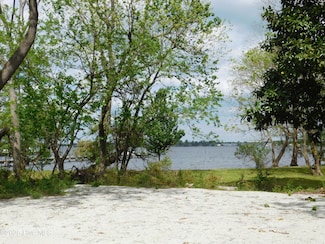 706 E Front St Unit D, New Bern, NC 28560