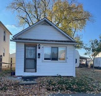 701 John St, Coshocton, OH 43812