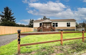 727 Edgewood Ave NE, Ocean Shores, WA 98569