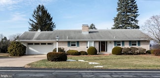 251 Eisenhower Rd, Palmyra, PA 17078