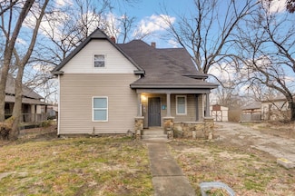 1511 W Florida St, Springfield, MO 65803