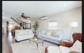 1724 Market St, Galveston, TX 77550