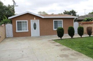 1122 W Chestnut Ave, Santa Ana, CA 92703