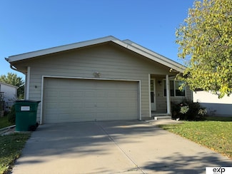 1815 SW 30th St, Lincoln, NE 68522