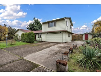 1429 Delrose Ave, Springfield, OR 97477