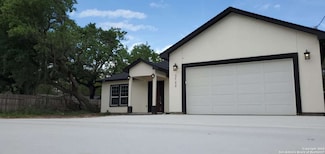 3723 New Mathis Rd, Sandy Oaks, TX 78112
