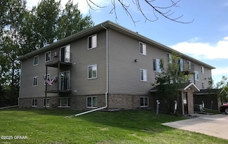 341 N 5th St, Pembina, ND 58271