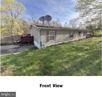 9 Coyle Curtain Rd, Charleroi, PA 15022