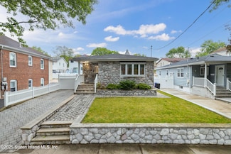 65 Newberry Ave, Staten Island, NY 10304