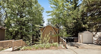 30909 Summit Dr, Running Springs, CA 92382
