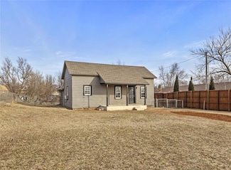 414 N Broadway Ave, Hydro, OK 73048