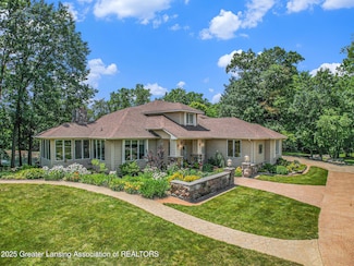 10696 W Clark Rd, Eagle, MI 48822
