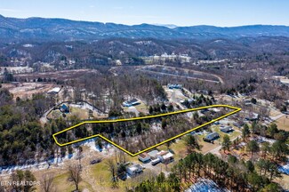 3611 Camelot Dr, Maryville, TN 37803
