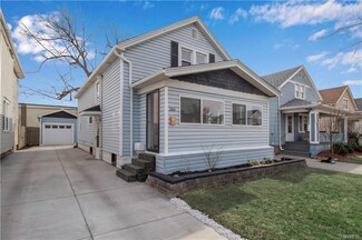 286 W Hazeltine Ave, Buffalo, NY 14217