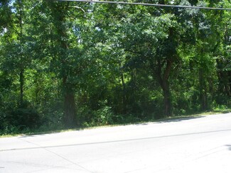 00 Elder St, Moss Point, MS 39563