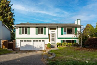 7035 Aegean Blvd NE, Bremerton, WA 98311