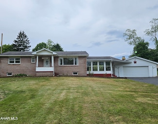 121 Hollen Rd, Tyrone, PA 16686