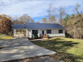 821 Little Mountain Cir, Rocky Mount, VA 24151