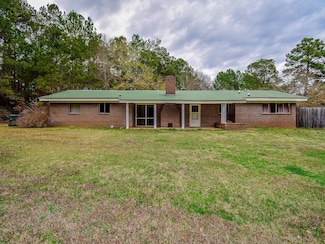 626 Greenwood Rd, Tallassee, AL 36078